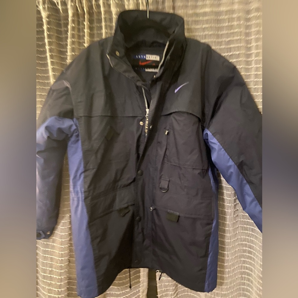 Nike Men's Dark Blue and Black Performance Jacket